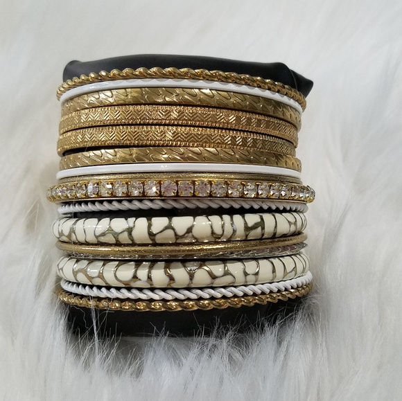 3/$30🌻Bracelet - Picture 2 of 4